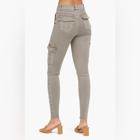 SPANX Stretch Twill Ankle Cargo Pants Color Desert Dune -SIZE M - Picture 3 of 6